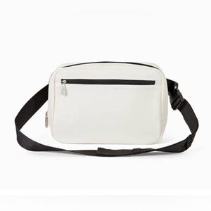 NEW Thirty-One Classic Crossbody Bag Sling Bag Cream and Black